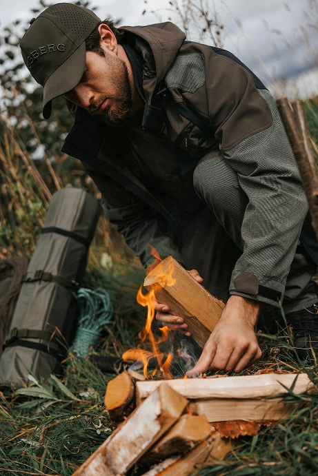 Разведения костра в походе.